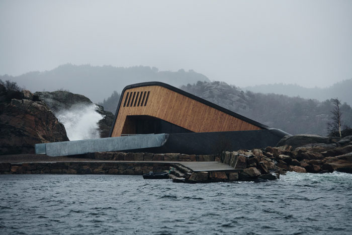 THE FIRST UNDERWATER RESTAURANT IN EUROPE OPENED IN NORWAY - PICTOCLUB (2)